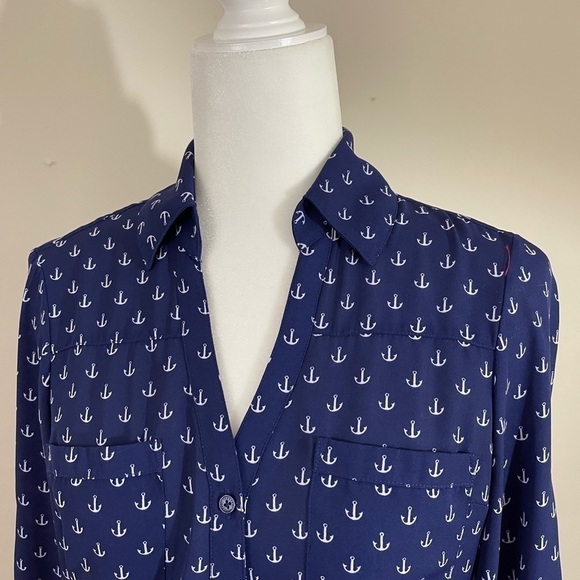 Express sz XS top button down lightweight silky feel navy with white - Picture 2 of 13